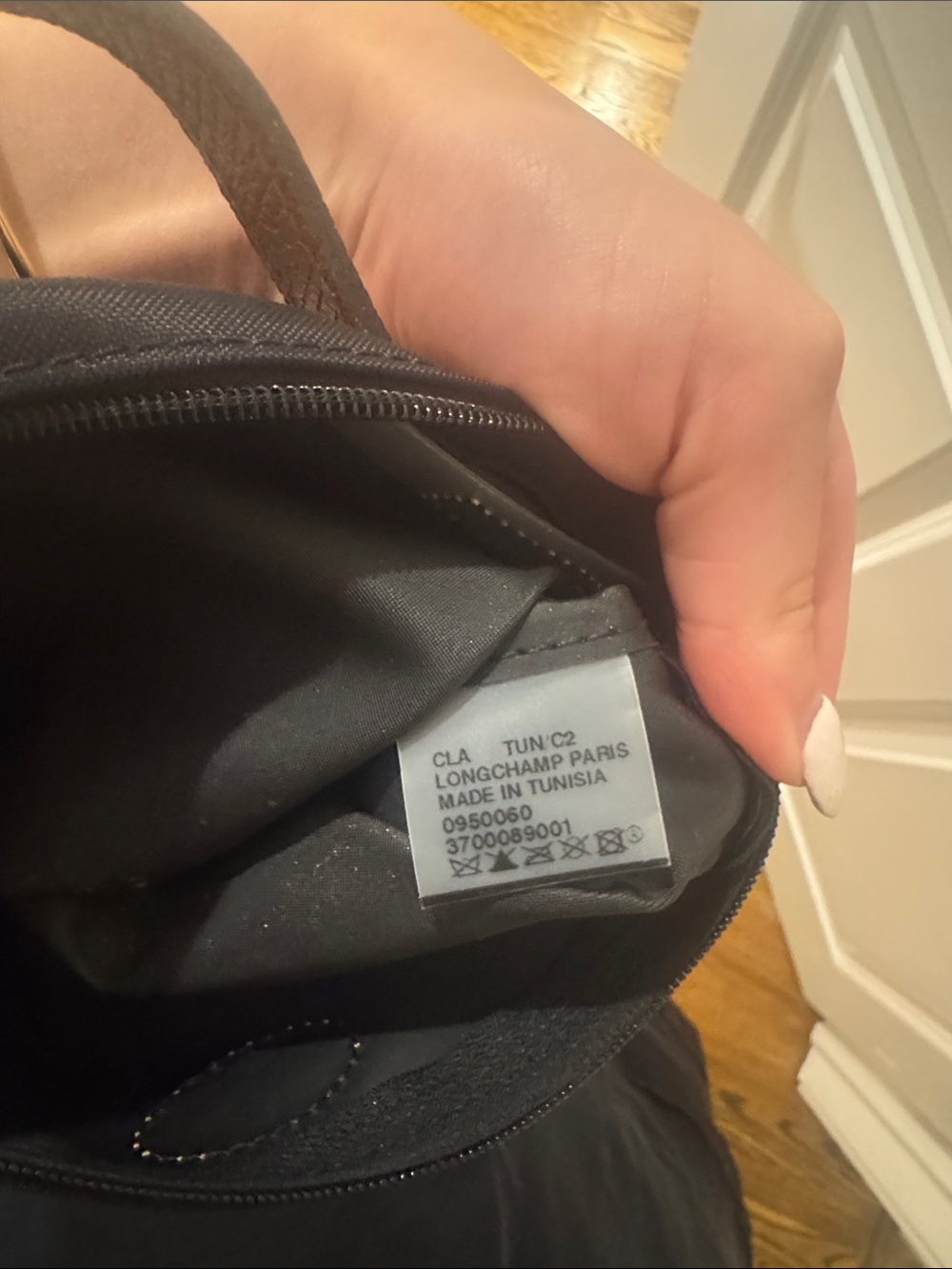 Mini Longchamp black bag - Picture 3 of 3